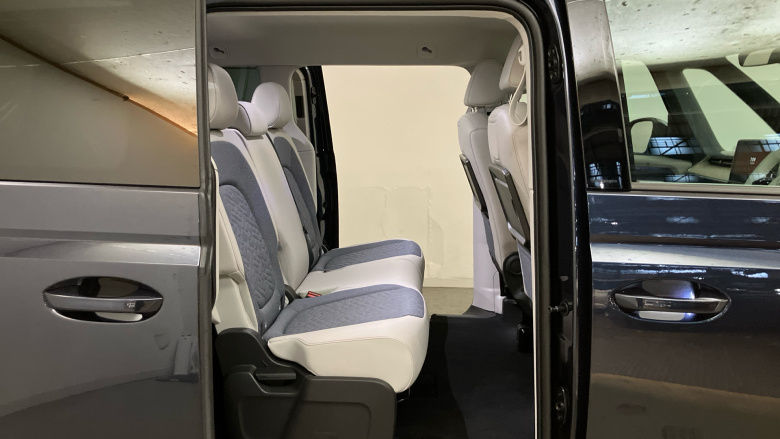 Volkswagen ID. Buzz 150kW Style Pro 77kWh 5dr Auto Electric Estate